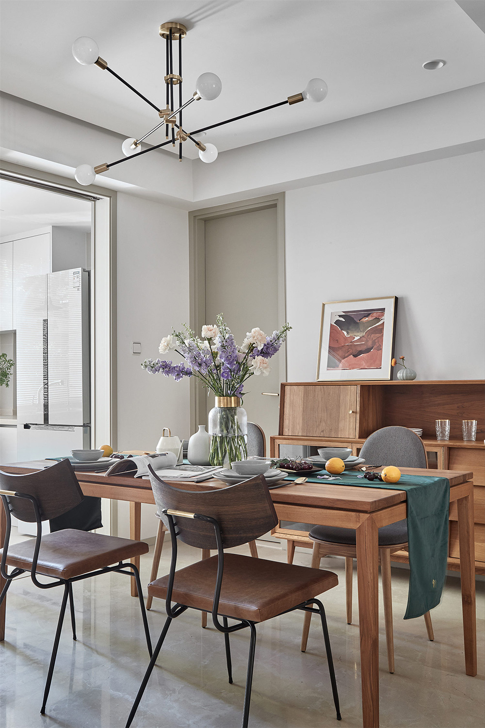 南宁荣和公园墅别墅290平米北欧风格室内装修案例-餐厅 南宁荣和公园墅别墅290平米北欧风格室内装修案例-餐厅