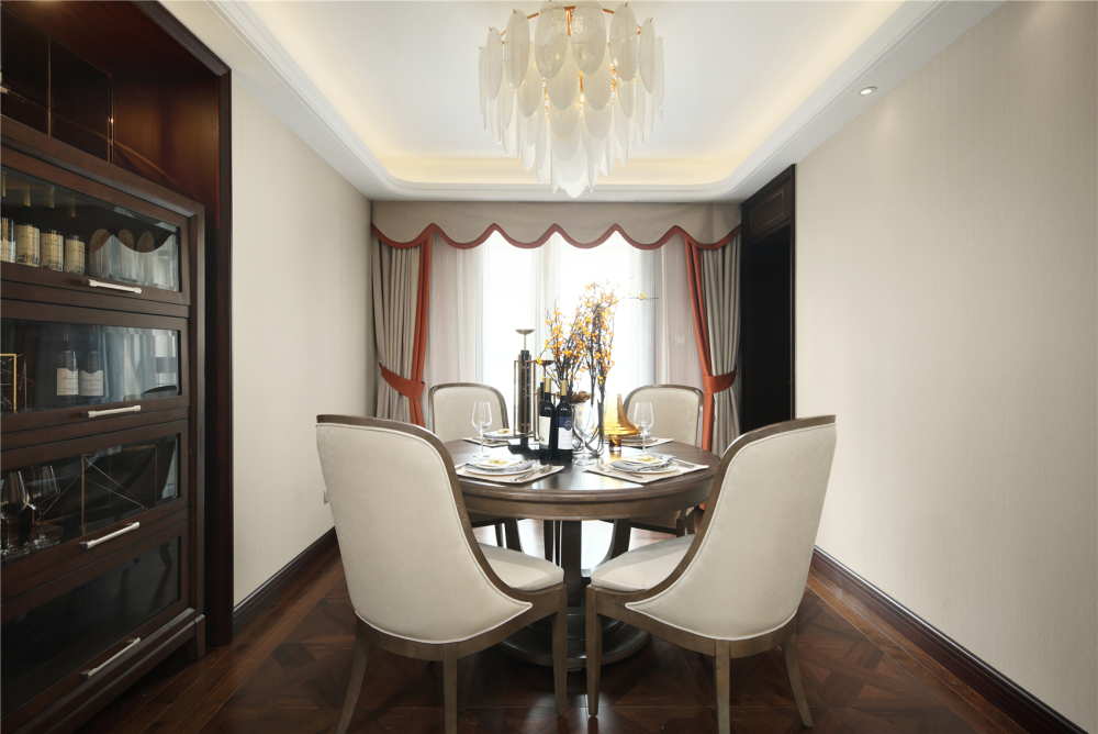 轻奢风格室内家装案例效果图-餐厅 轻奢风格室内家装案例效果图-餐厅